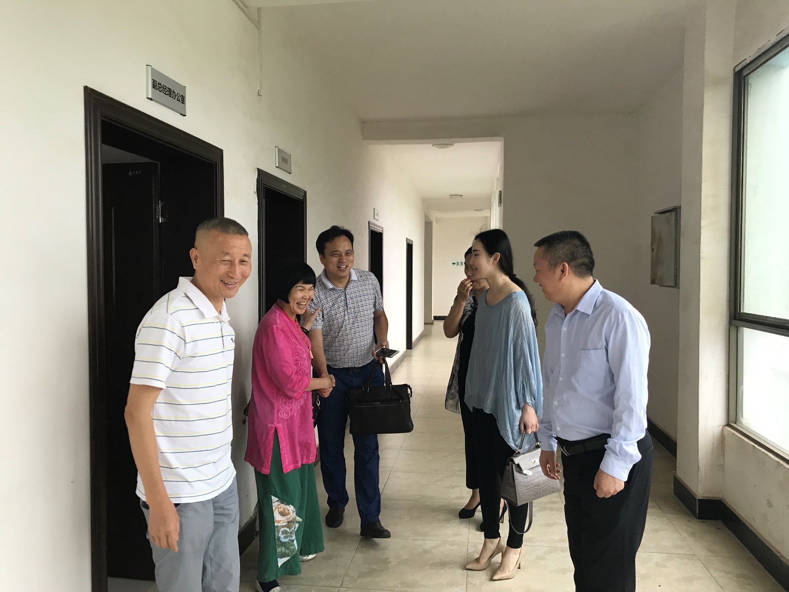 江西省工信委中小企业服务中心张爱民主任一行来我公司指导工作